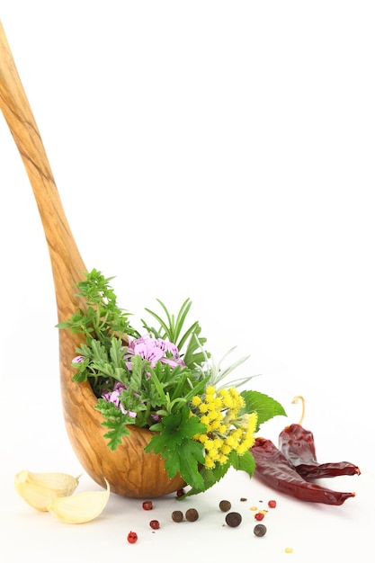 Deska z kolorowymi składnikami kulinarnymi